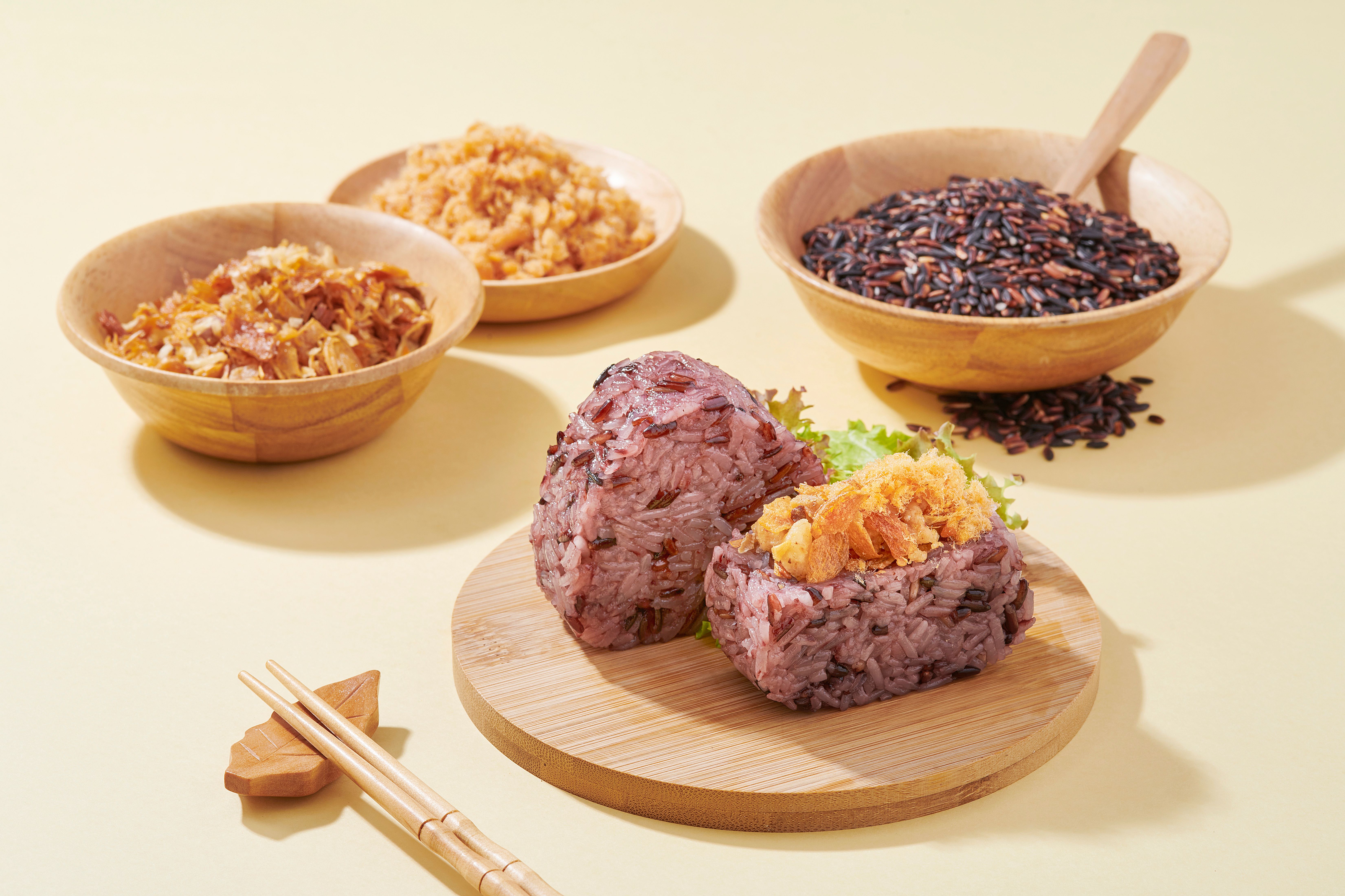 豬油香松紫米飯團(tuán)